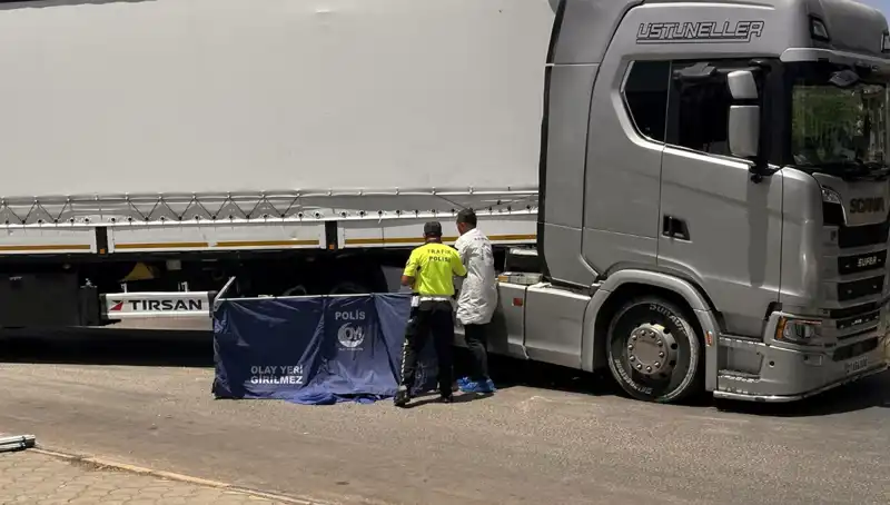 Gaziantep'te Feci TIR Kazası: İki Can Kaybı, Trafik Durma Noktasına Geldi