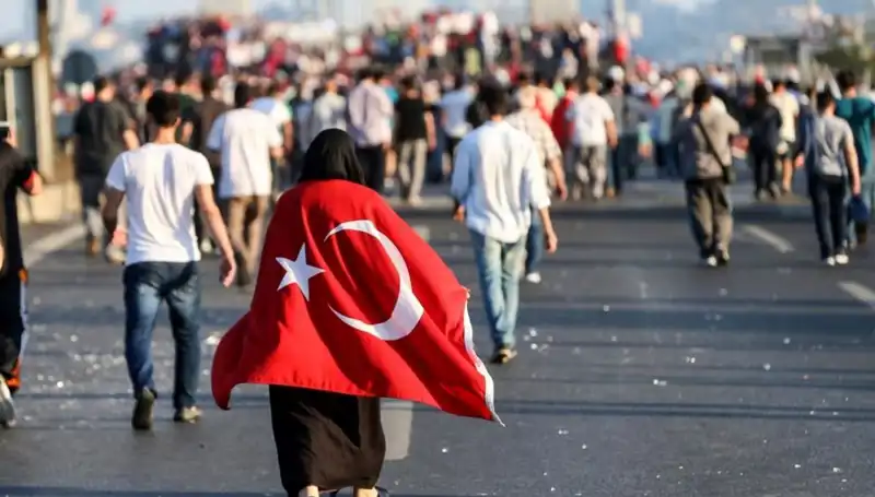 15 Temmuz Darbe Girişiminin Yıldönümünde Kabineden Güçlü Mesajlar