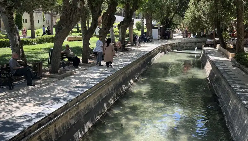 Şanlıurfa Sıcak Havalara Teslim Oldu: Termometreler 37 Dereceyi Gösterdi