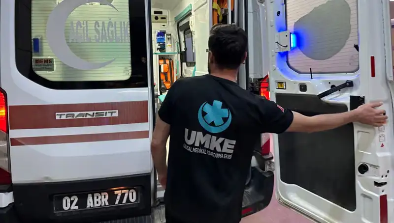 Etek Tekere Dolandı, Bisiklet Kazası Şok Etti!