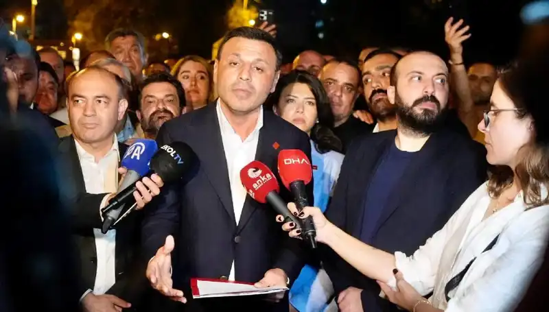 CHP İstanbul İl Başkanı Özgür Çelik İfadesini Verdi: Gündem Neden Büyüleyici?