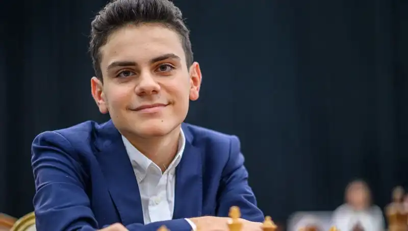 17 Yaşında Tarih Yazdı: Dünya Şampiyonunu Yenen İlk Türk Genç Sporcu
