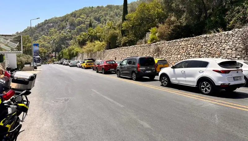 Fethiye-Ölüdeniz Yolunda Tatilcilerden Üç Kilometrelik Kuyruk Oluştu!