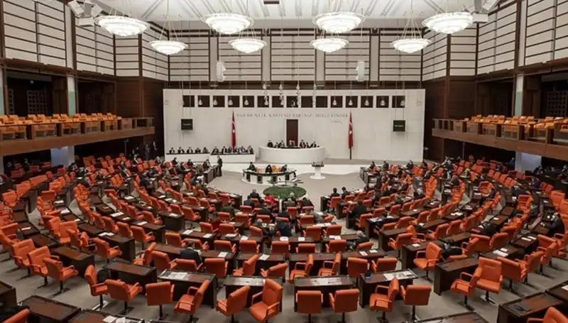 Meclis’te Gıda Zehirlenmesi İddiaları: Hasan Turan’dan Açıklama Geldi