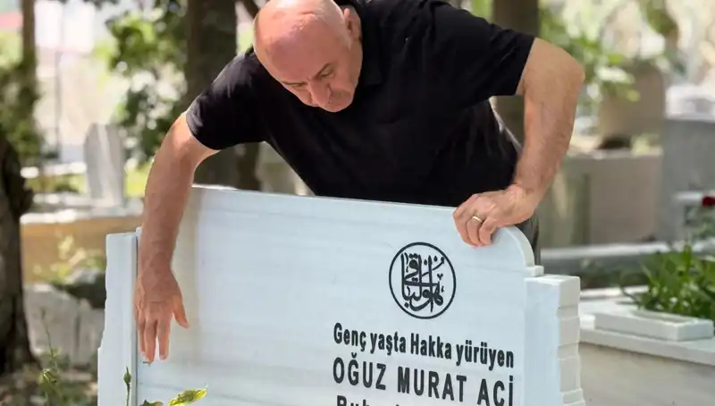 Aci Ailesinin Yürek Burkan Babalar Günü Anısı