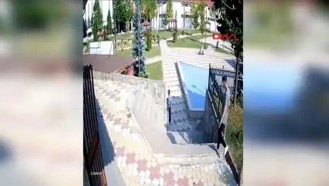Kastamonu’da Muhtar Uyardığı Kişi Tarafından Bıçaklandı: Korkunç Olayın Ayrıntıları