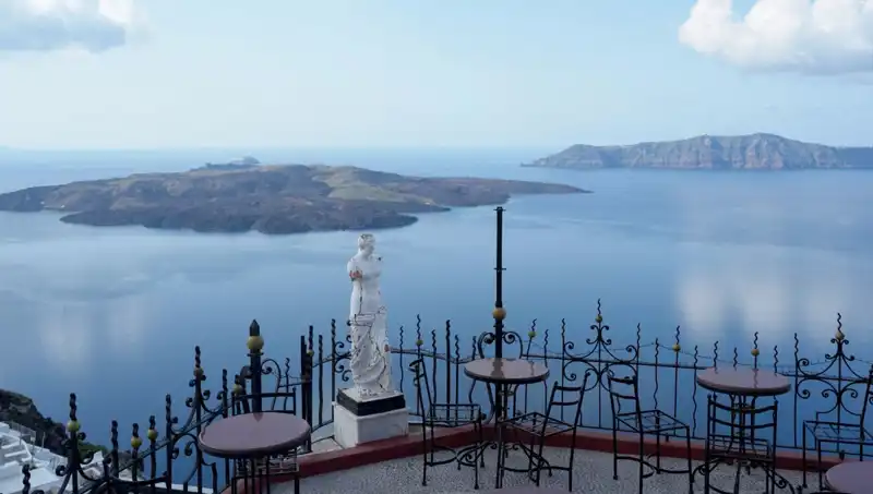 Santorini’de Doğa Felaketi Mi Yaşanıyor? Uzmanlar Uyarıyor