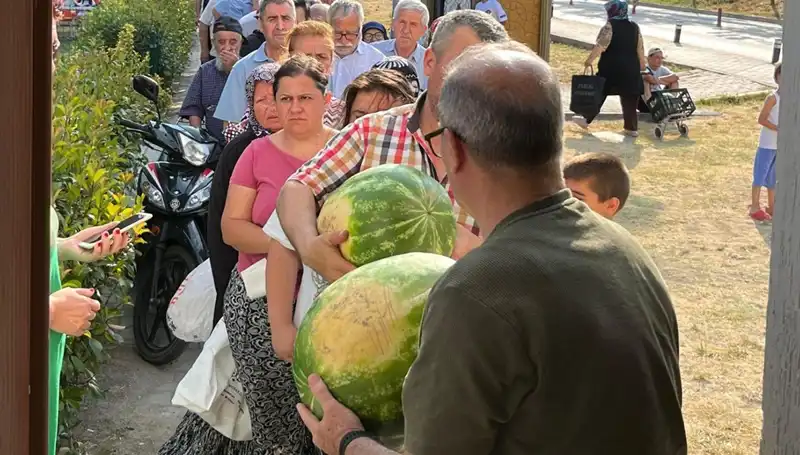 Tarlada Kalan Ürünler Bedava Dağıtıldı: Hasat Sevinci ve Zorlukları