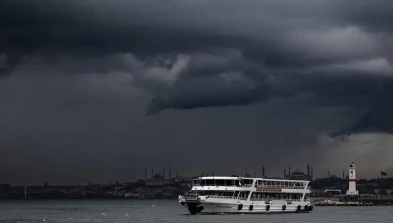 İstanbul ve Çevresinde Sağanak Yağış Alarmı: Hava Durumu Raporu