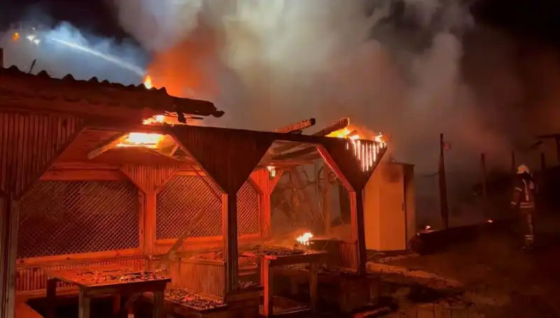 Şile'deki Gözleme Restoranları Korkunç Yangınla Kül Oldu!