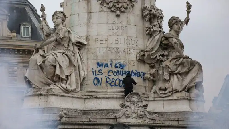 Paris Belediyesi’nin Grafiticilere Açtığı Savaş: Şehirdeki Sanatın Geleceği Tehlikede mi?