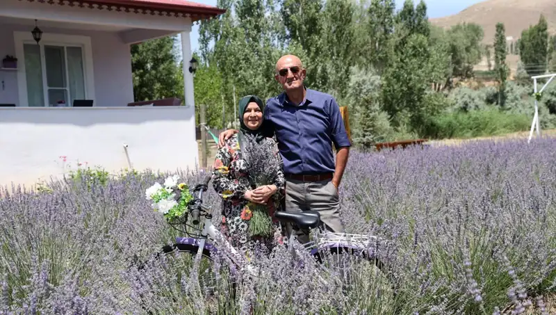 Astım Hastası Eşi İçin Yeni Bir Yaşam Başlatan Adam: Hasada Yolculuk