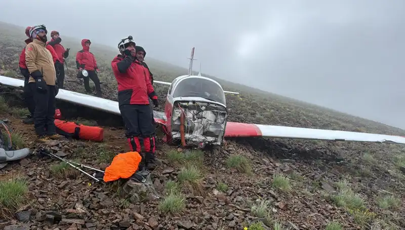 Türk Pilotun Uçağı Düştü: Kayıp Yalnızca Pilot, Kadın Yolcu Hayatta Kaldı!