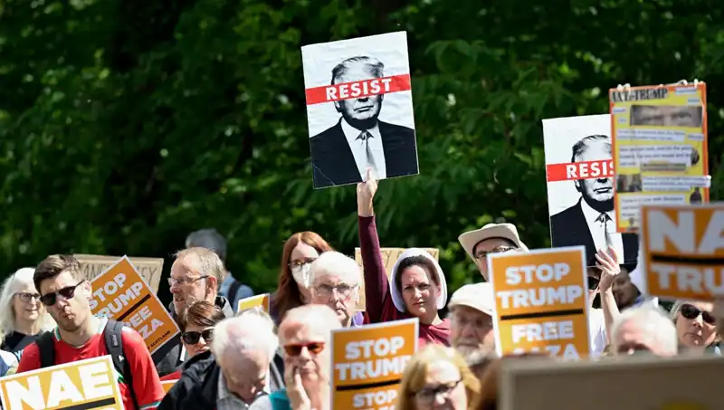 Trump’ın İskoçya Ziyareti Golf Oyununda Protestolarla Gündeme Geldi